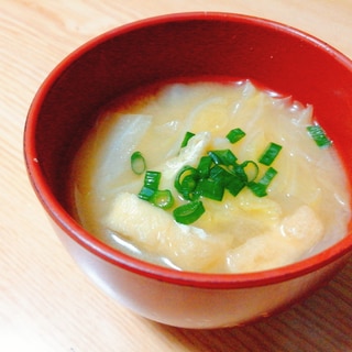 白菜と油揚げと小ねぎの味噌汁